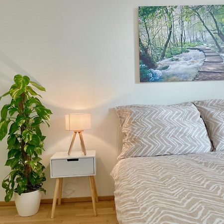 Bright Modern Flat With Balcony Appartement Wenen Buitenkant foto