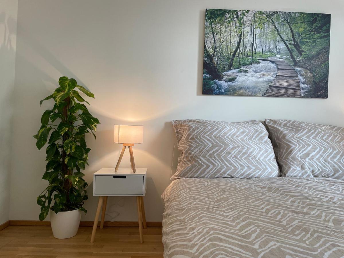 Bright Modern Flat With Balcony Appartement Wenen Buitenkant foto