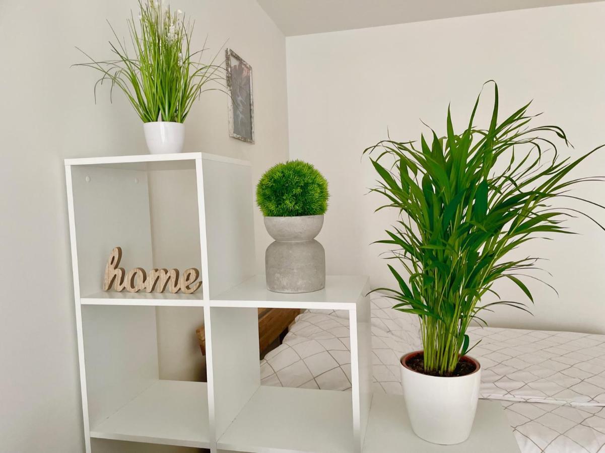 Bright Modern Flat With Balcony Appartement Wenen Buitenkant foto